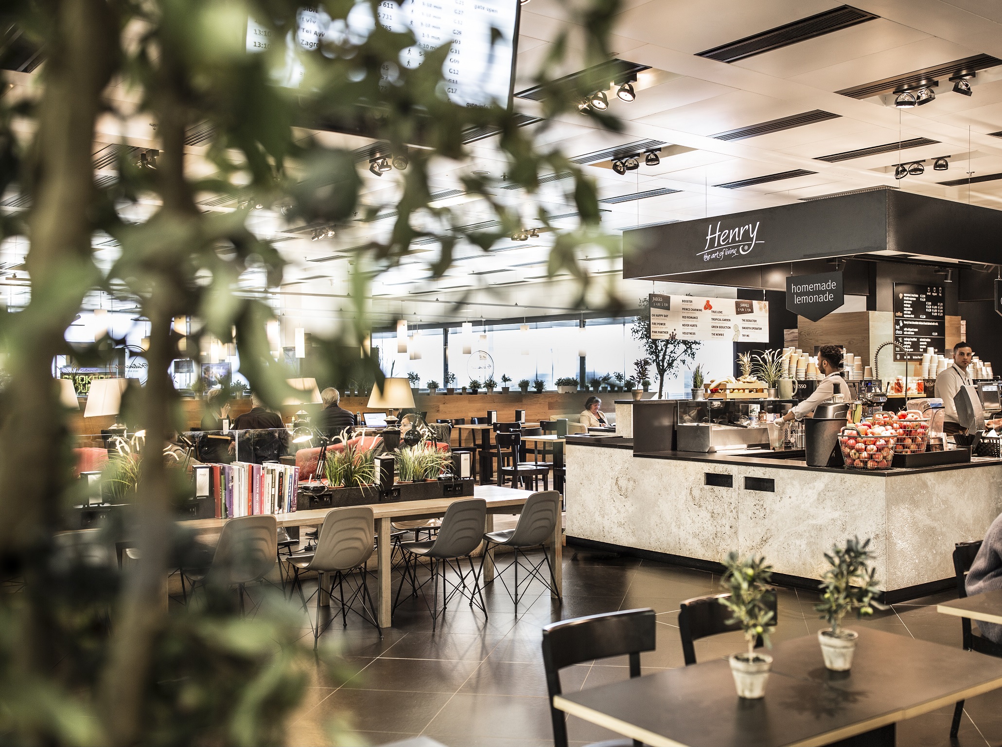 HENRY Check-In 3 - Shop